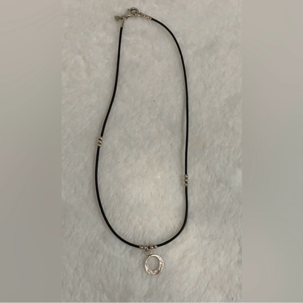 Silpada Vintage Hammered Sterling Circle & Black Leather Necklace - Picture 6 of 6